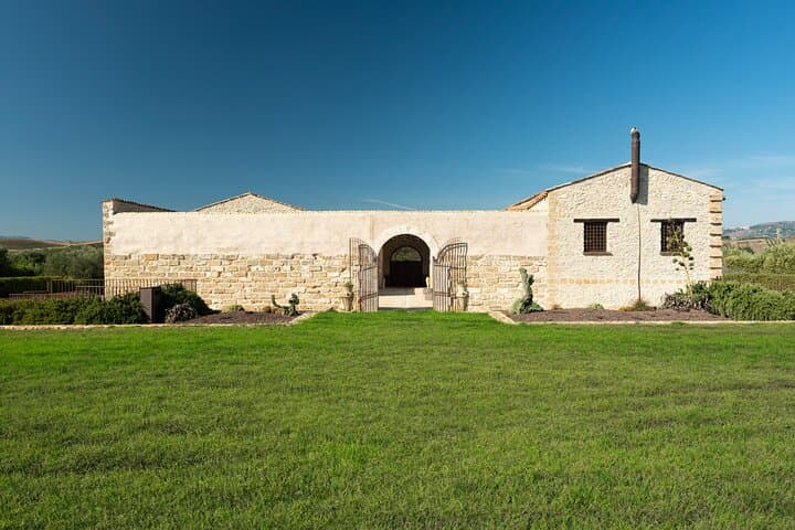 E-Bike Ride and Tasting in Alcamo: Sicilian Vineyards & Olive Groves photo 4