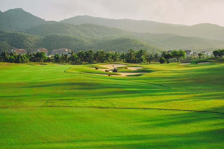 Tee Off at Sanya Yalong Bay Golf Club: 18-Hole Tee Time Guide photo 6