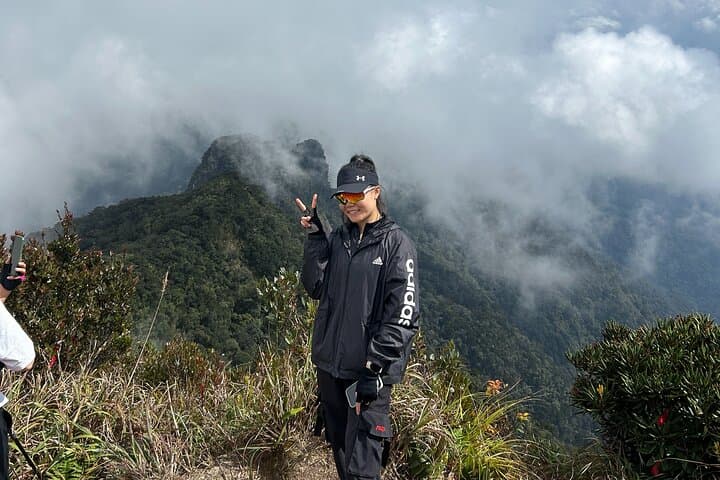 Five-Finger Mountain Challenge: Climb Wuzhishan's 1,836m Peak photo 6