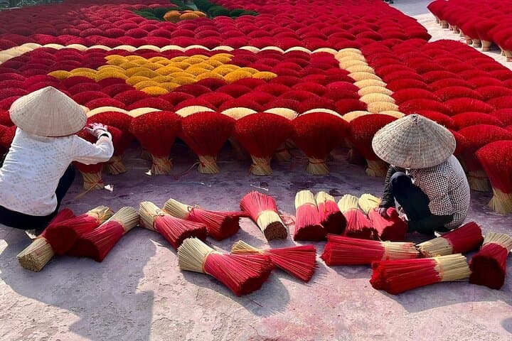 Hanoi to Tam Coc & Hoa Lu: Private Luxury Day Trip to Quang Phu Cau Incense Village