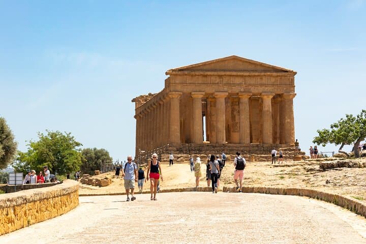 Explore Valley of the Temples & Kolymbethra: Private Guided Tour in Agrigento photo 3