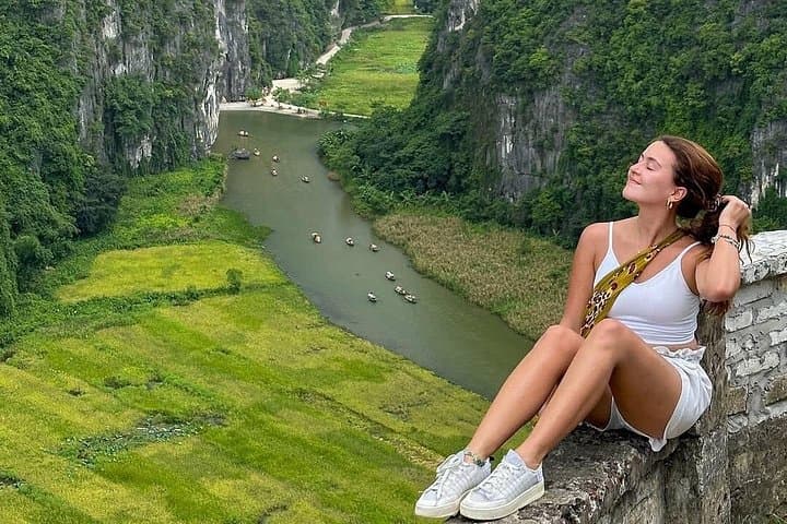 Hanoi to Trang An, Bich Dong & Mua Cave: Private Full-Day Ninh Binh Tour photo 3