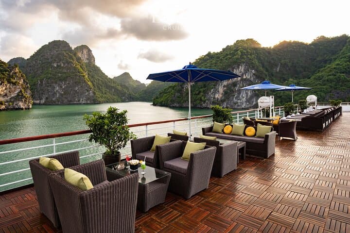 Erina Cruise: 2-Day Lan Ha & Ha Long Bay Luxury Cruise with Private Balcony photo 4