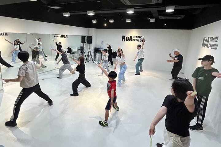 Learn Wotagei in Tokyo — Champion-Led Penlight Workshop with ZERO-UCHI photo 5