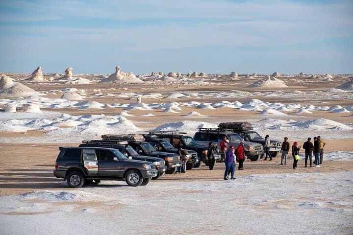 White Desert & Bahariya Oasis: 2-Day Camping Safari from Cairo