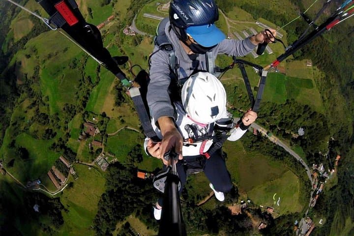 Paragliding over Medellín: Tandem Flights Above the Aburrá Valley photo 3