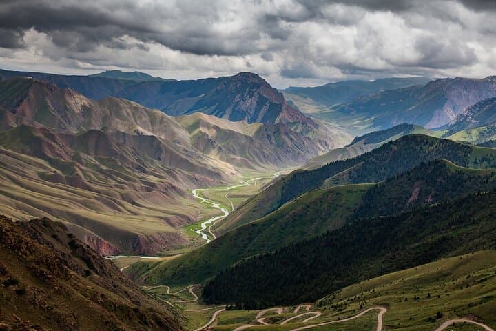 Song Kul Lake Nomadic Adventure: 2-Day Yurt Camp, Passes & Horseback Trails photo 3