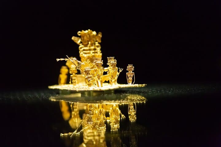 Inside Bogotá’s Gold Museum: Private Guided Tour of El Dorado and Pre‑Columbian Treasures photo 2