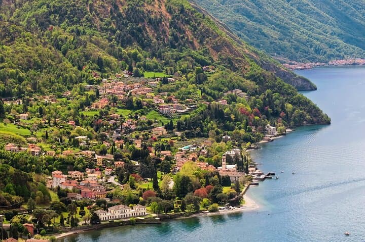 Como City Walking Tour and Lake Como Scenic Flight: Seaplane Views of Villa del Balbianello photo 5