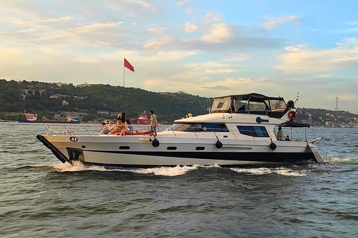 Istanbul Luxury Private Yacht Cruise on the Bosphorus — Private Yacht Rentals & Bosporus Routes photo 6