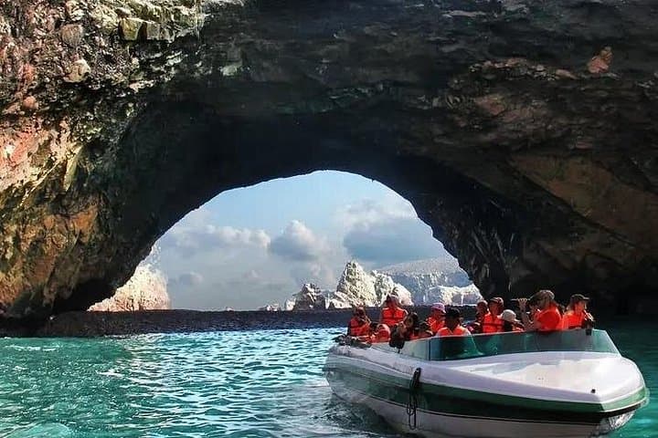 Paracas & Huacachina Day Trip from Lima — Ballestas Islands, Vineyards and Dune Buggies photo 2