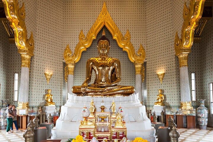 Private Bangkok Car Charter — Grand Palace, Wat Pho & Custom VIP Tours photo 6