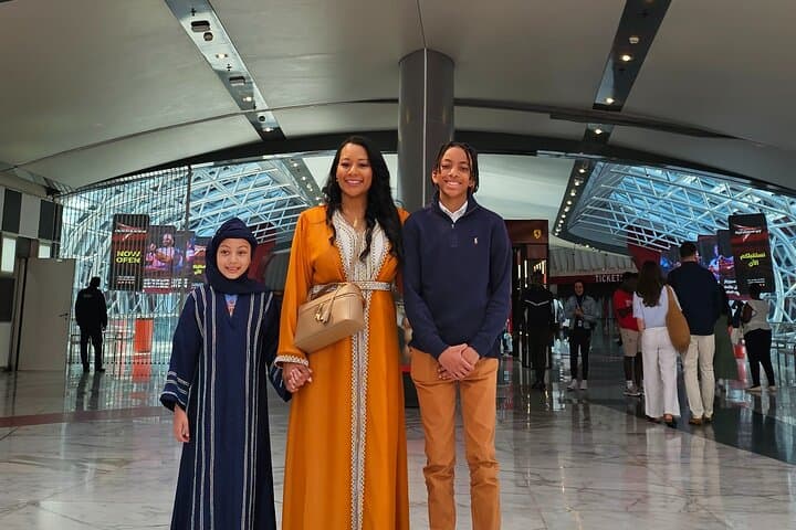 Private Abu Dhabi Day Tour — Sheikh Zayed Grand Mosque, Corniche & BAPS Mandir photo 3