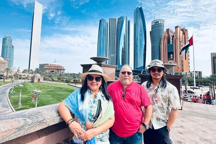 Private Abu Dhabi Day Tour — Sheikh Zayed Grand Mosque, Corniche & BAPS Mandir photo 6