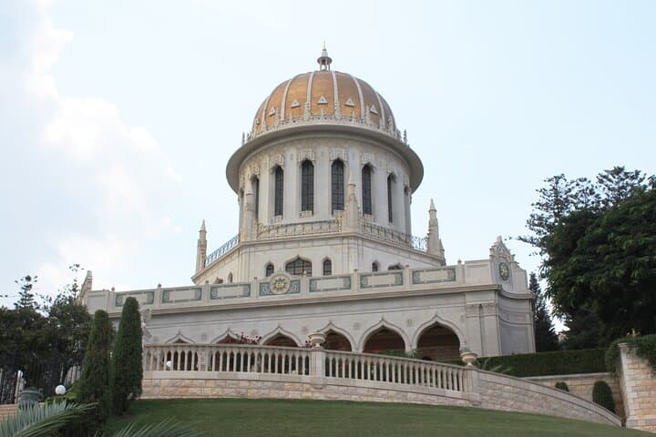 Haifa Walking Tour — Historic Neighborhoods, Baháʼí Gardens & Urban Stories