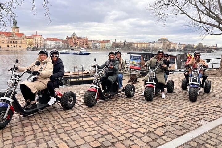 Electric Trike Prague: Panoramic Viewpoints & City Sightseeing Tour photo 4