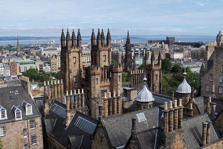 Edinburgh Old Town Walking Tour: Royal Mile, Secret Closes & Local Stories photo 6