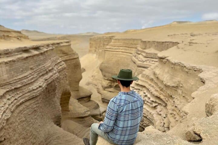 Cañon de los Perdidos Exploration from Lima — Ocucaje Desert, Huacachina & Nietto Winery photo 2