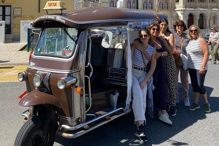 Sintra Tuktuk 1-Hour Sightseeing: Pena Palace, Moorish Castle & Quinta da Regaleira photo 4