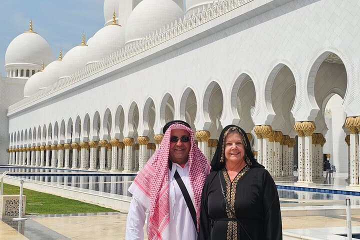 Full-Day Abu Dhabi Sightseeing Tour from Dubai with Buffet Lunch photo 6