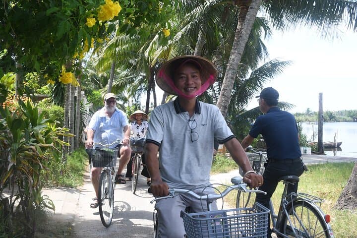 Da Nang to Hoi An: Boat Ride, Tra Que Cycling & Authentic Cooking Class photo 2