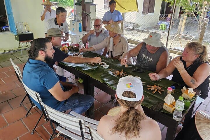 Danang Rural Tradition: Sampan Boat, Tra Que Farming & Hoi An Biking Experience photo 4