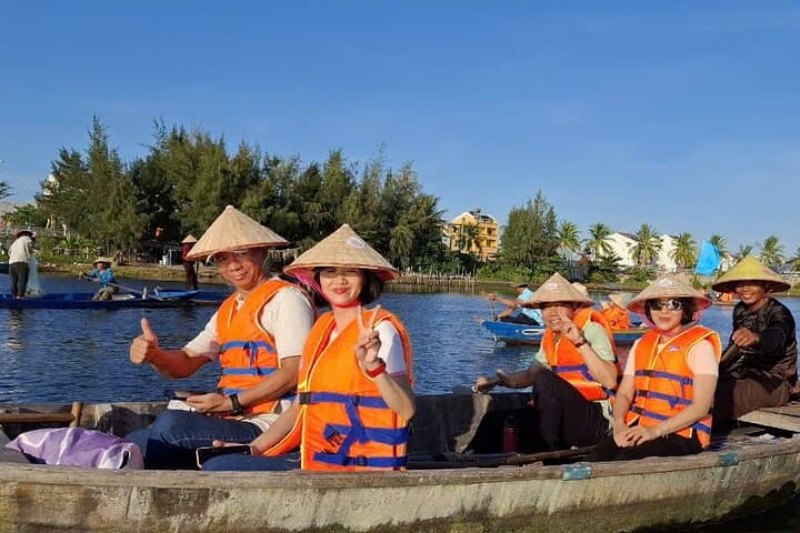 Da Nang to Hoi An: Boat Ride, Tra Que Cycling & Authentic Cooking Class photo 3