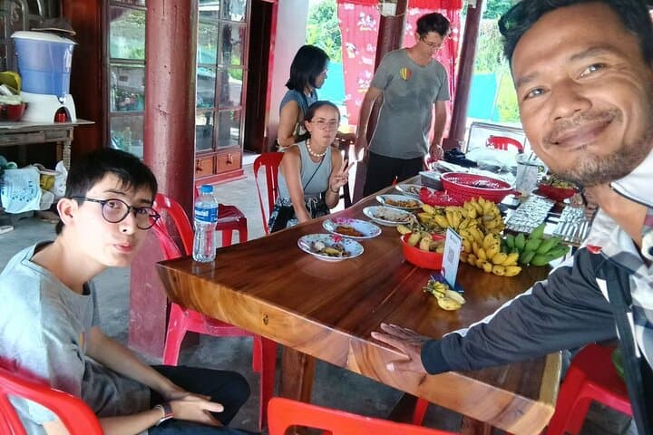 Battambang Full-Day: Bamboo Train, Handicrafts & Phnom Sampov Bat Caves photo 5