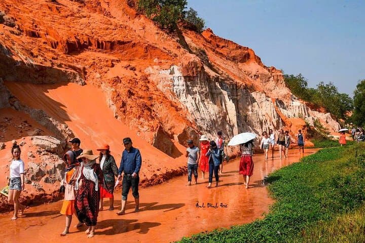 Mui Ne Private Jeep Tour: White Sand Dunes, Red Dunes & Fairy Stream Explorer photo 3