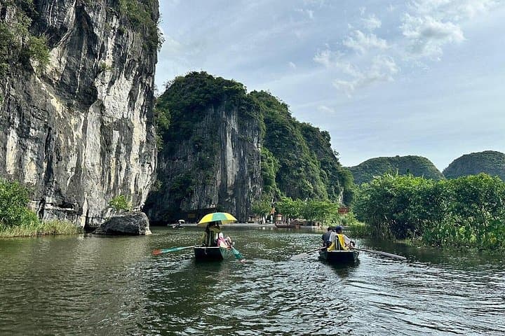 Ninh Binh Day Tour from Hanoi: Boat, Bike & Mua Cave Views photo 4
