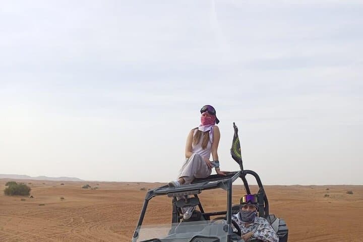 Dubai Red Dunes Combo Safari: 30-Min Buggy Ride, Camel Ride & Bedouin Dinner