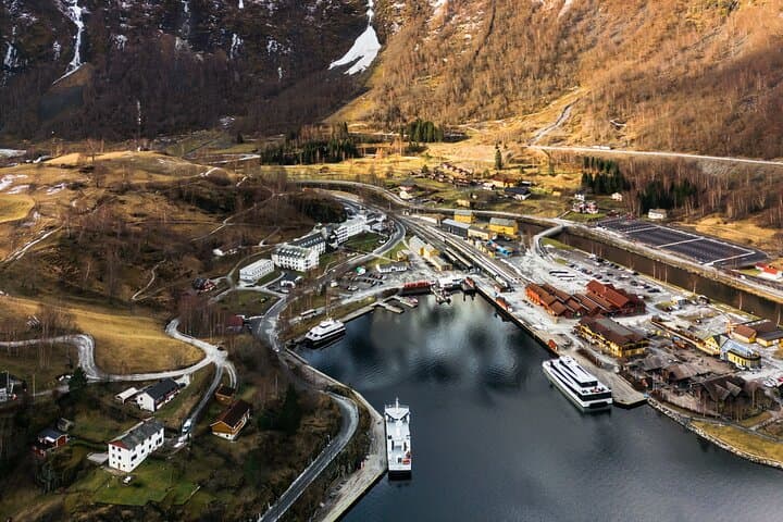Flåm Day Trip from Bergen: Flåm Railway, Stegastein Viewpoint & Nærøyfjord Cruise photo 4