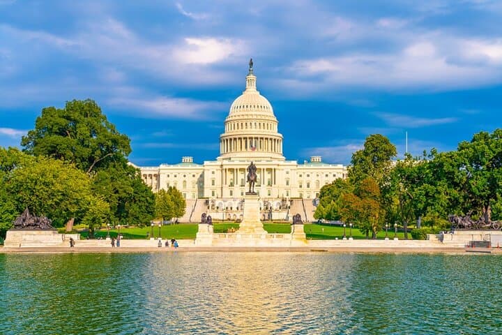 DC Monuments and Memorials Day Tour: Small-Group Guided Walk of the National Mall photo 3