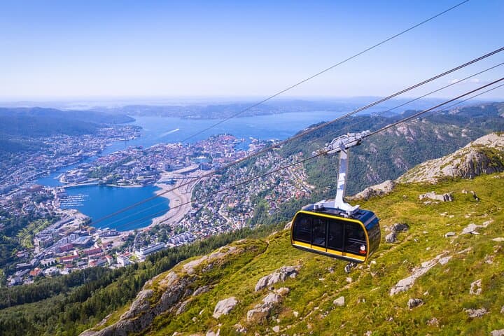 Bergen by Night: Fløyen Funicular & Ulriken Cable Car Dinner Experience photo 3