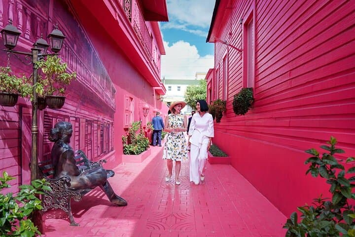Puerto Plata Monkey Encounter and City Tour: Amber, Cable Car & San Felipe Fortress photo 2