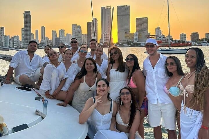 Cartagena Sunset Cruise with Open Bar: Premium Bay Boat Tour photo 1