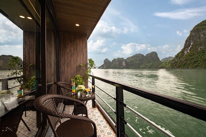 Doris Cruise: 3-Day Lan Ha Bay Luxury Cruise with Kayaking & Viet Hai Village photo 4