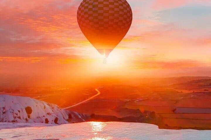 Pamukkale Sunrise Hot Air Balloon from Antalya with Lunch