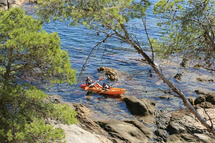Kayak and Snorkel the Costa Brava: Guided Tour from Sant Feliu photo 4