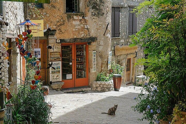 Day Tour from Nice: Grasse, Gourdon, Tourette-sur-Loup & Saint-Paul-de-Vence photo 1