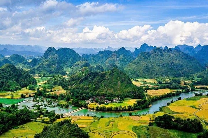 Ba Be Lake Motorbike & Boat Adventure: 2-Day Trip from Cao Bang photo 1