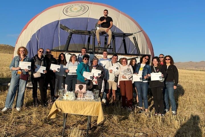 Cappadocia Sunrise Hot Air Balloon Flight Over Göreme photo 4