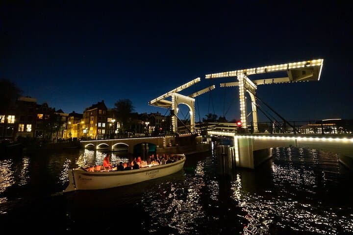 Evening Canal Cruise in Amsterdam — 1-Hour Flagship Experience photo 3