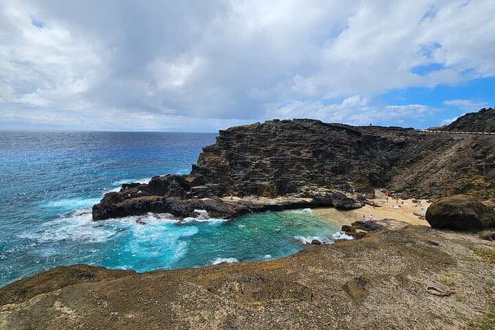 Exploring Oahu’s Hidden Gems: A Private Jeep Adventure Off the Beaten Path