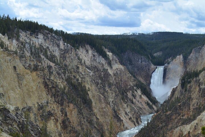 Grand Canyon of the Yellowstone — South Rim Guided Hike (Full Day, Lunch Included) photo 2