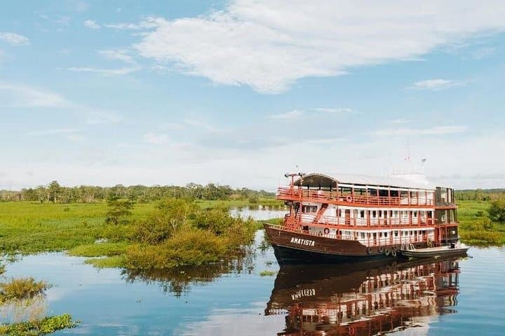 4-Day Amatista Amazon Cruise: Iquitos to Pacaya Samiria Wildlife & Community Immersion