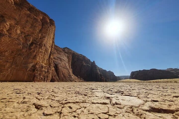AlUla Private Tour: Explore Elephant Rock, Old Town & Ashar Valley
