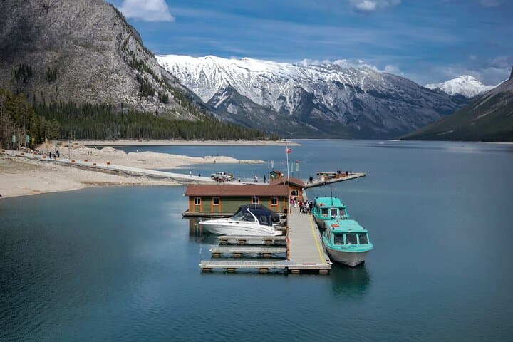 Private Banff Sightseeing Tour: Lake Louise, Banff Gondola & Bow Falls photo 4