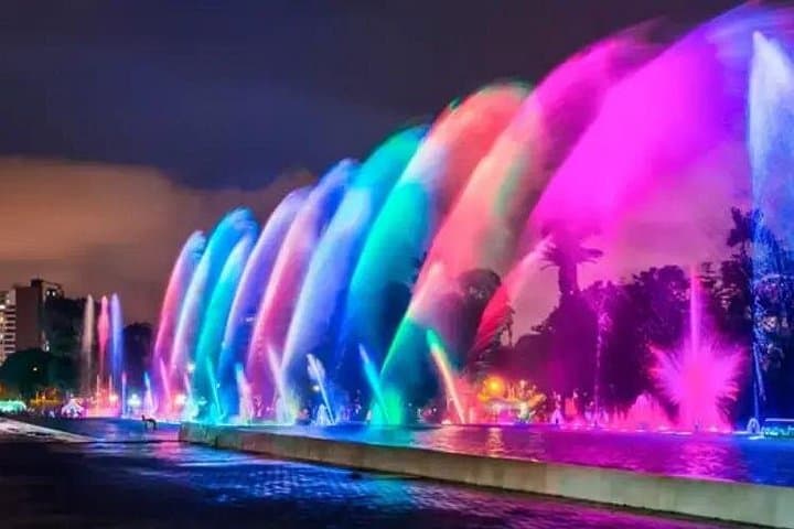 Lima Magic Water Circuit Night Tour — Parque de la Reserva Fountain & Light Show photo 4
