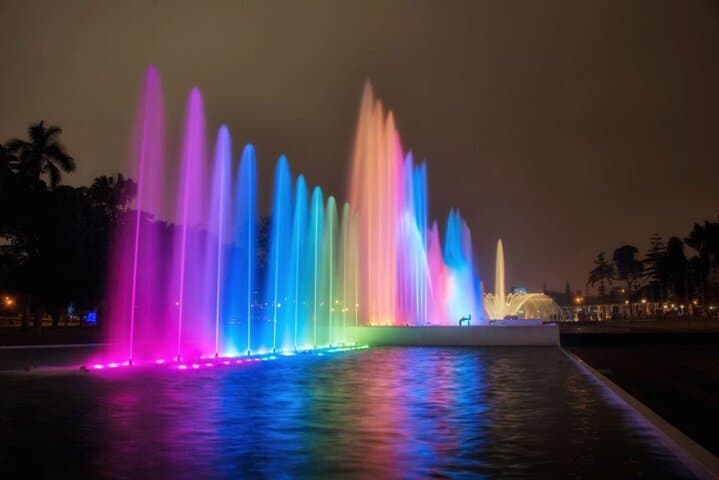 Lima Magic Water Circuit Night Tour — Parque de la Reserva Fountain & Light Show photo 5